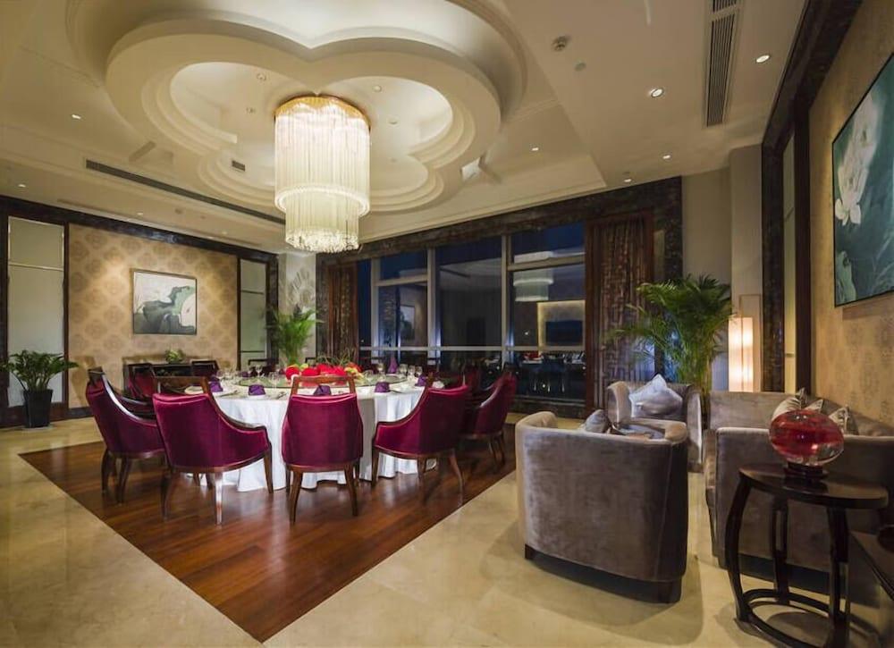 Haili New Century Grand Hotel Haiyan מראה חיצוני תמונה